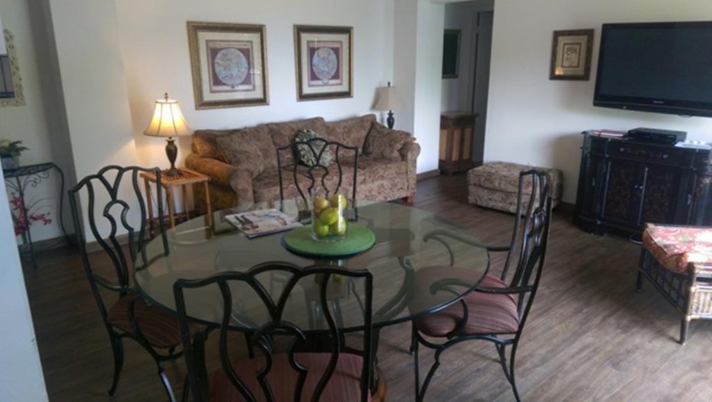 Montauk Manor Hotel Стая снимка